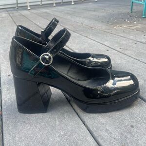 Steve Madden Black Patent Mary Jane Heels